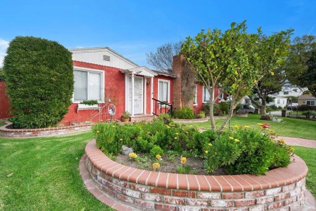 8068 El Manor, Westchester, CA 90045