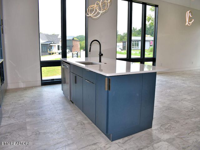 206 Granite Drive, Sevierville, TN 37876