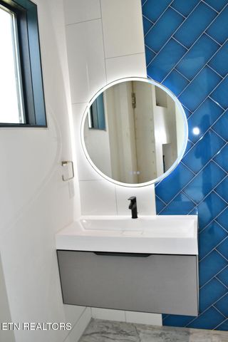 206 Granite Drive, Sevierville, TN 37876