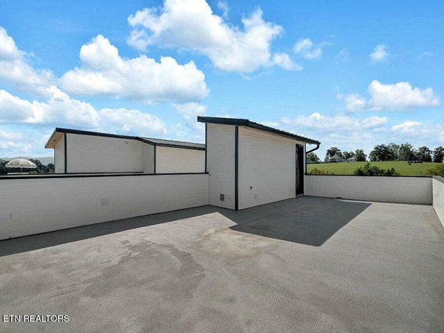 206 Granite Drive, Sevierville, TN 37876