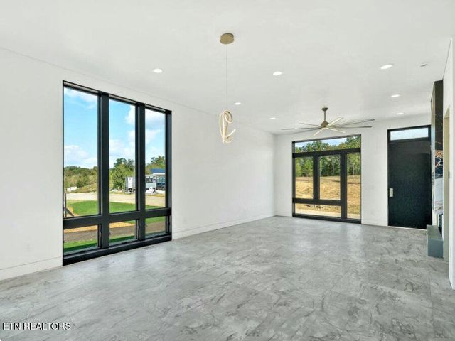 206 Granite Drive, Sevierville, TN 37876