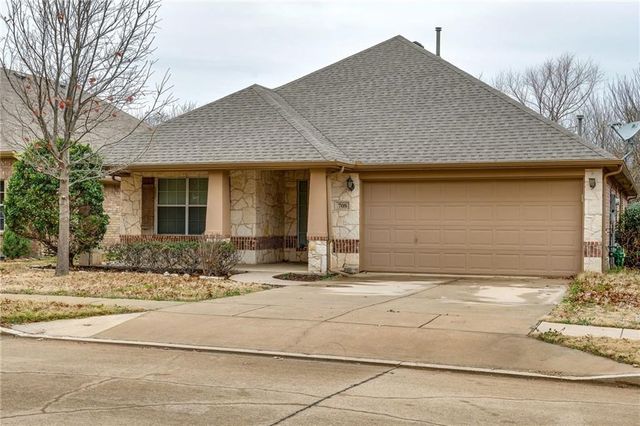 708 Creekside Drive, Little Elm, TX 75068