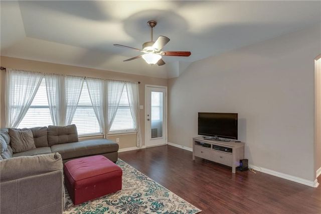 708 Creekside Drive, Little Elm, TX 75068