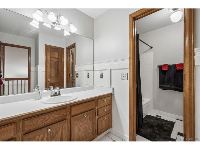 10003 Armadillo Dr, Lone Tree, CO 80124