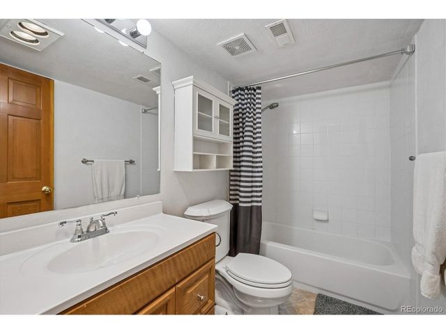 10003 Armadillo Dr, Lone Tree, CO 80124