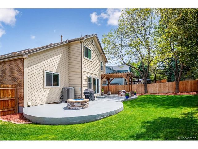 10003 Armadillo Dr, Lone Tree, CO 80124