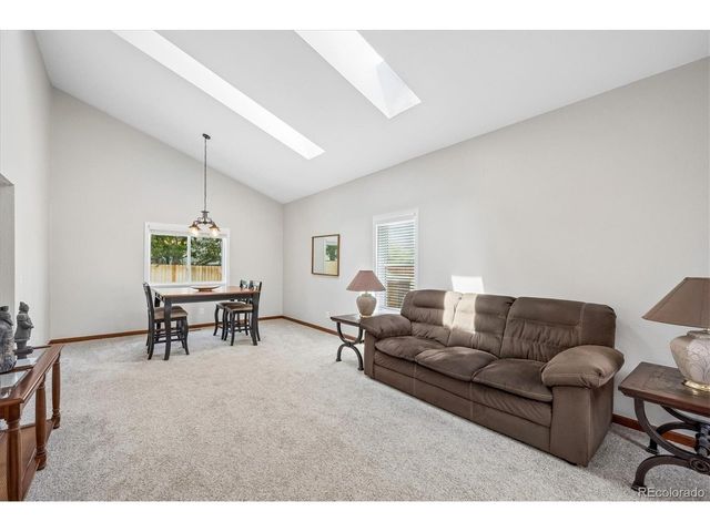 10003 Armadillo Dr, Lone Tree, CO 80124
