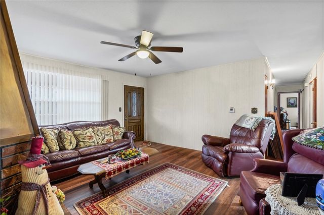 1915 Dee Avenue, Springdale, AR 72762