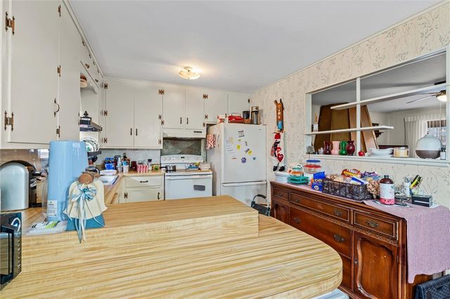 1915 Dee Avenue, Springdale, AR 72762