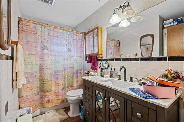 1915 Dee Avenue, Springdale, AR 72762