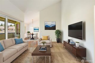 12506 NE 142nd Lane #C304, Kirkland, WA 98034