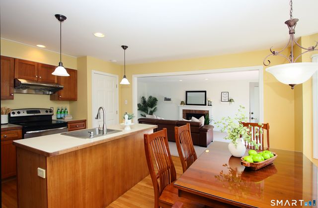 4 Meadow Road, Newtown, CT 06470