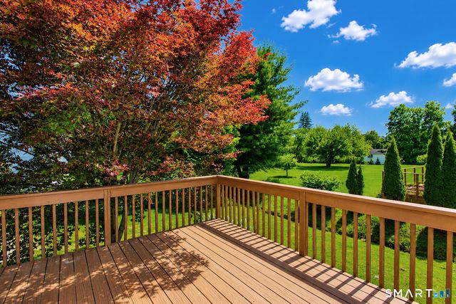 4 Meadow Road, Newtown, CT 06470