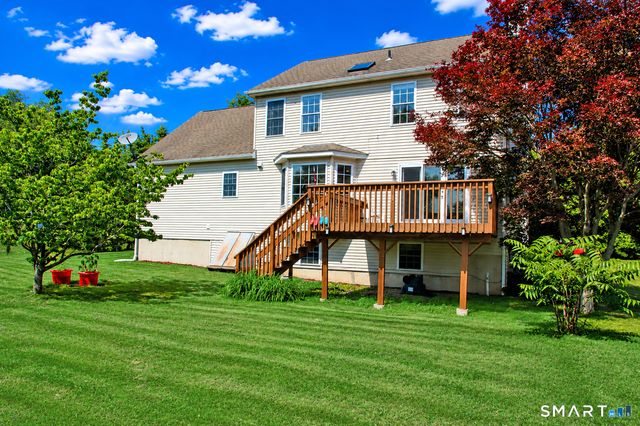 4 Meadow Road, Newtown, CT 06470