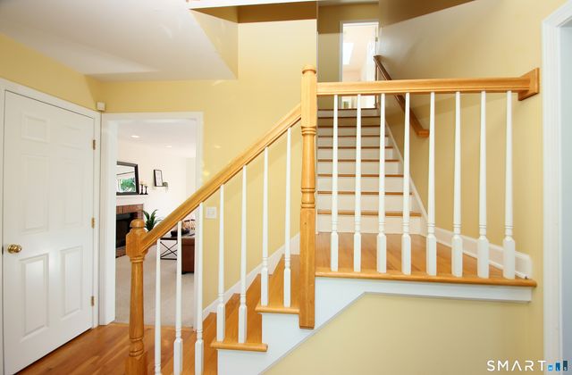 4 Meadow Road, Newtown, CT 06470