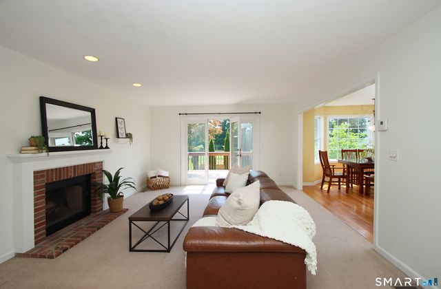 4 Meadow Road, Newtown, CT 06470