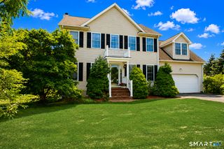 4 Meadow Road, Newtown, CT 06470