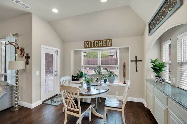 1505 Park Meadow Drive, Midlothian, TX 76065