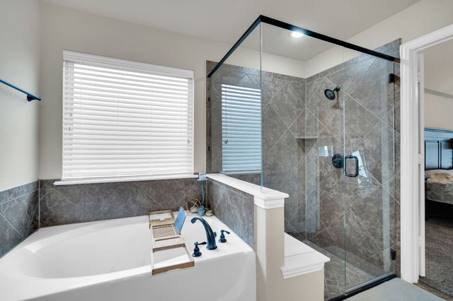 1505 Park Meadow Drive, Midlothian, TX 76065