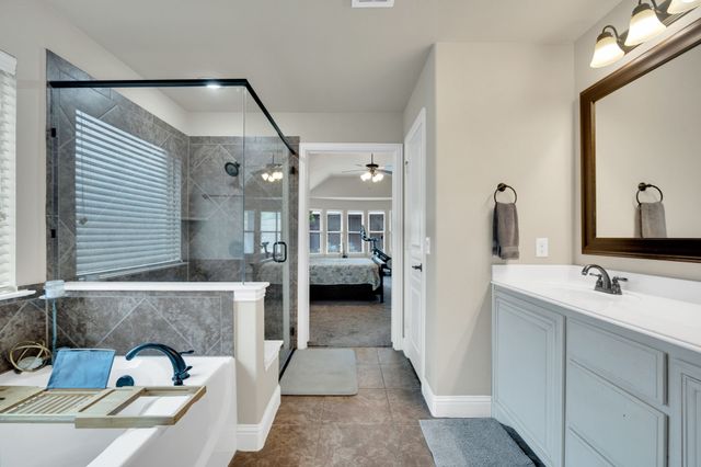 1505 Park Meadow Drive, Midlothian, TX 76065