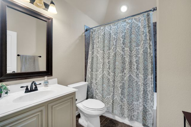 1505 Park Meadow Drive, Midlothian, TX 76065