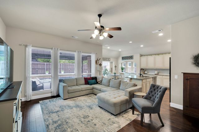 1505 Park Meadow Drive, Midlothian, TX 76065