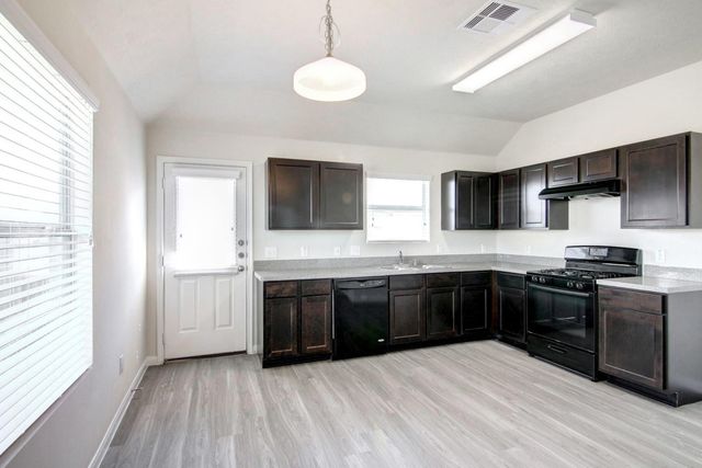 12703 Rio Nueces Lane, Rosharon, TX 77583
