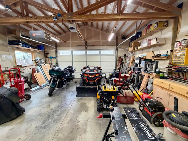 52495 Lost Ponderosa Road, La Pine, OR 97739