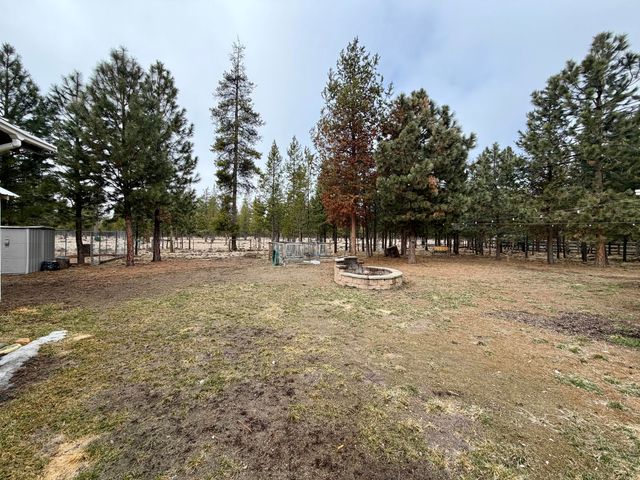 52495 Lost Ponderosa Road, La Pine, OR 97739