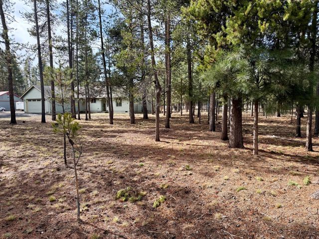 52495 Lost Ponderosa Road, La Pine, OR 97739