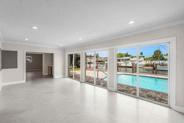 1525 SE 6TH Street, Deerfield Beach, FL 33441