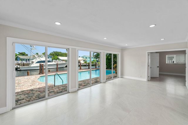 1525 SE 6TH Street, Deerfield Beach, FL 33441