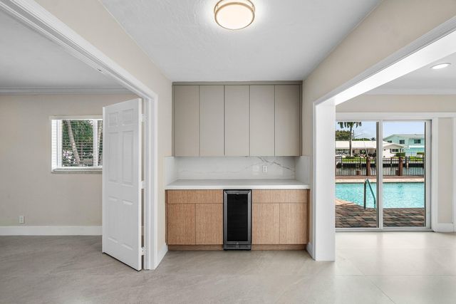 1525 SE 6TH Street, Deerfield Beach, FL 33441