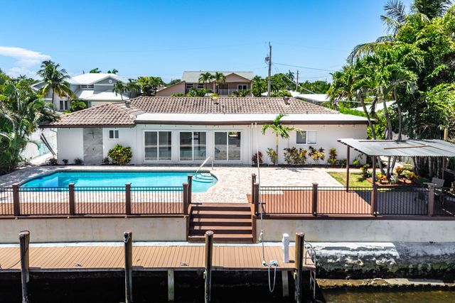 1525 SE 6TH Street, Deerfield Beach, FL 33441