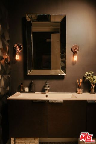 3801 Prado Del Trigo, Calabasas, CA 91302