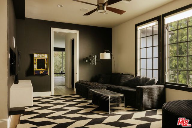 3801 Prado Del Trigo, Calabasas, CA 91302