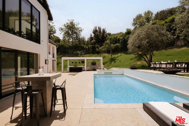 3801 Prado Del Trigo, Calabasas, CA 91302