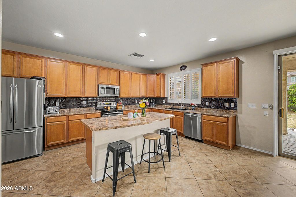15708 W SHANGRI LA Road, Surprise, AZ 85379 — photo 5
