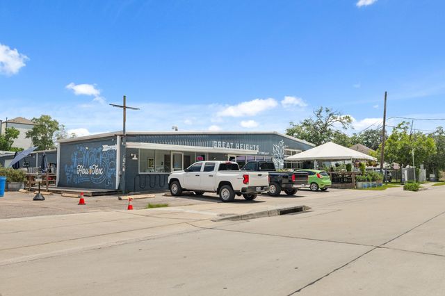 828 Wakefield Drive B, Houston, TX 77018