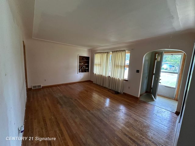 2587 Kuhlman Drive, Saginaw, MI 48603
