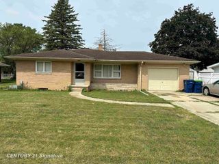 2587 Kuhlman Drive, Saginaw, MI 48603
