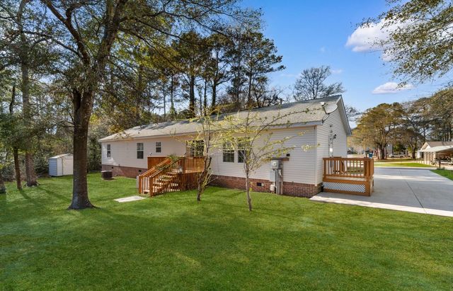 1585 Stone Ave., Little River, SC 29566