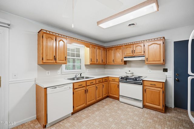 135 Unaka Subdivision Road, Elizabethton, TN 37643