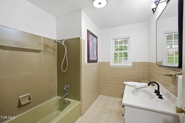 135 Unaka Subdivision Road, Elizabethton, TN 37643