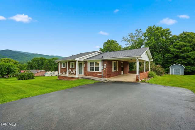 135 Unaka Subdivision Road, Elizabethton, TN 37643