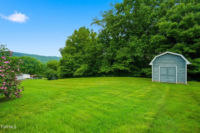 135 Unaka Subdivision Road, Elizabethton, TN 37643