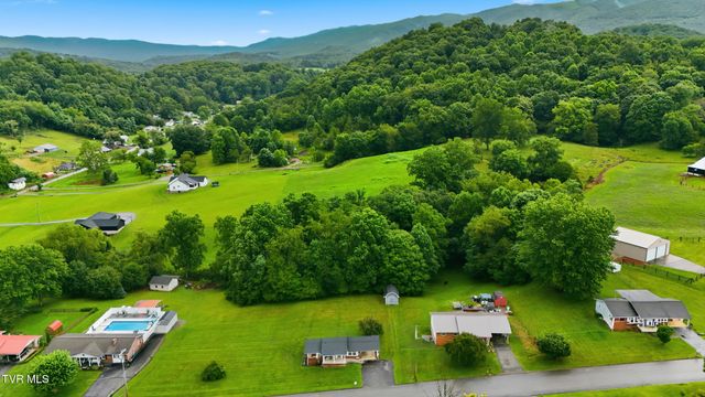 135 Unaka Subdivision Road, Elizabethton, TN 37643