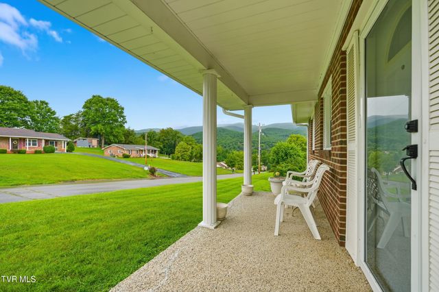 135 Unaka Subdivision Road, Elizabethton, TN 37643