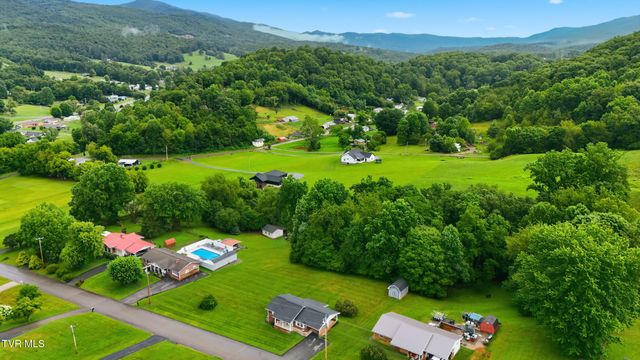 135 Unaka Subdivision Road, Elizabethton, TN 37643