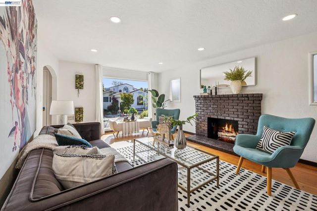 816 TALBOT AVENUE, Albany, CA 94706